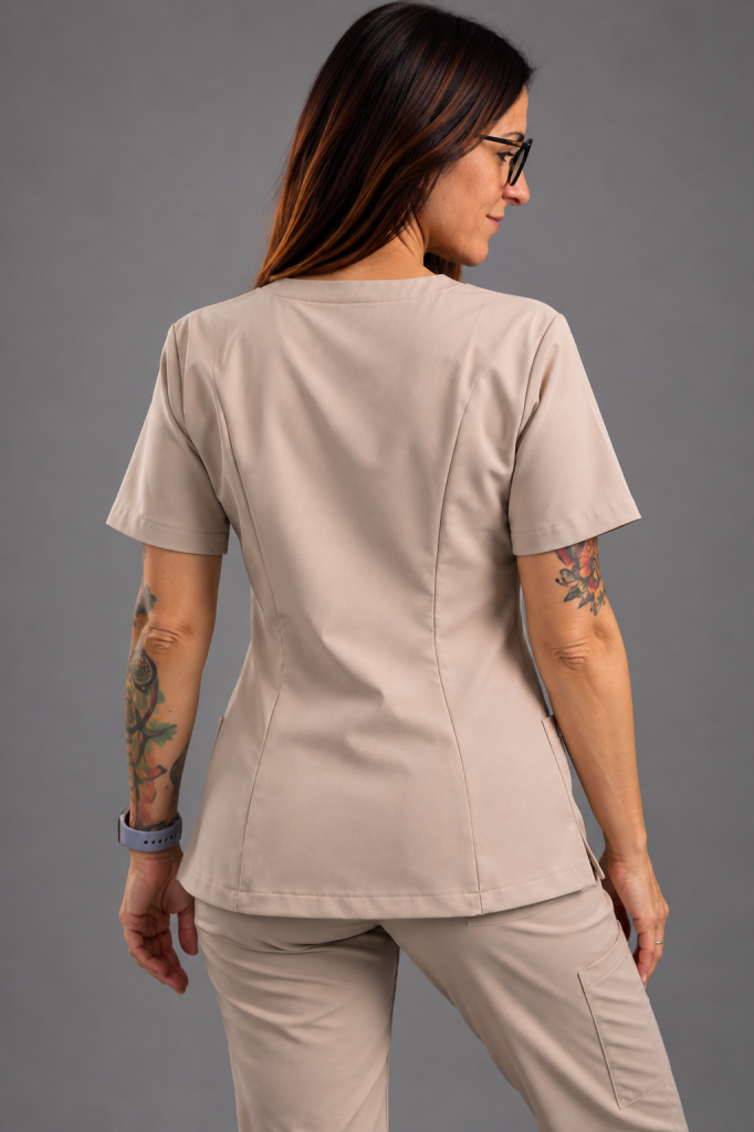 Bluza medyczna damska V-neck beżowa – tył
